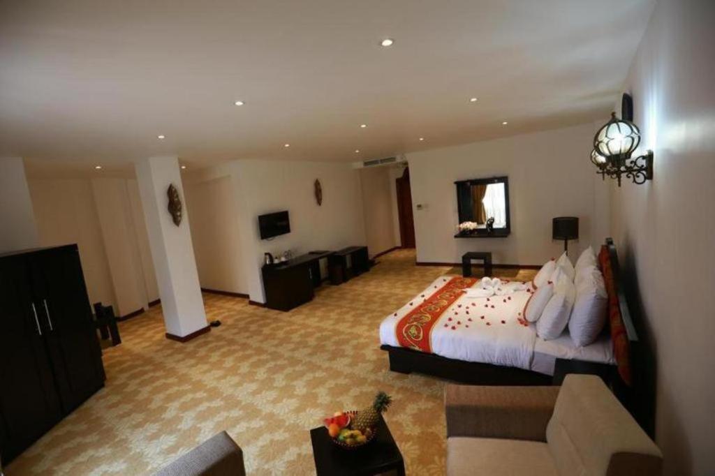 รอยัล กัณเฏียน Hotel แคนดี้ ภายนอก รูปภาพ