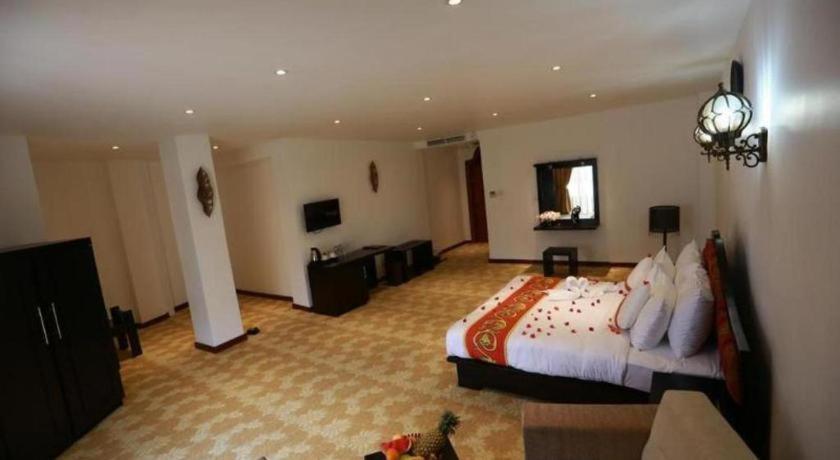 รอยัล กัณเฏียน Hotel แคนดี้ ภายนอก รูปภาพ