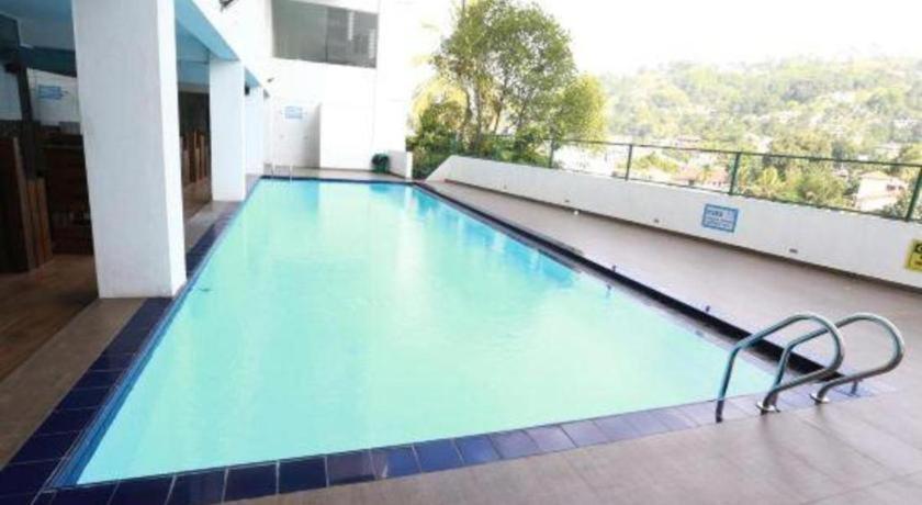 รอยัล กัณเฏียน Hotel แคนดี้ ภายนอก รูปภาพ
