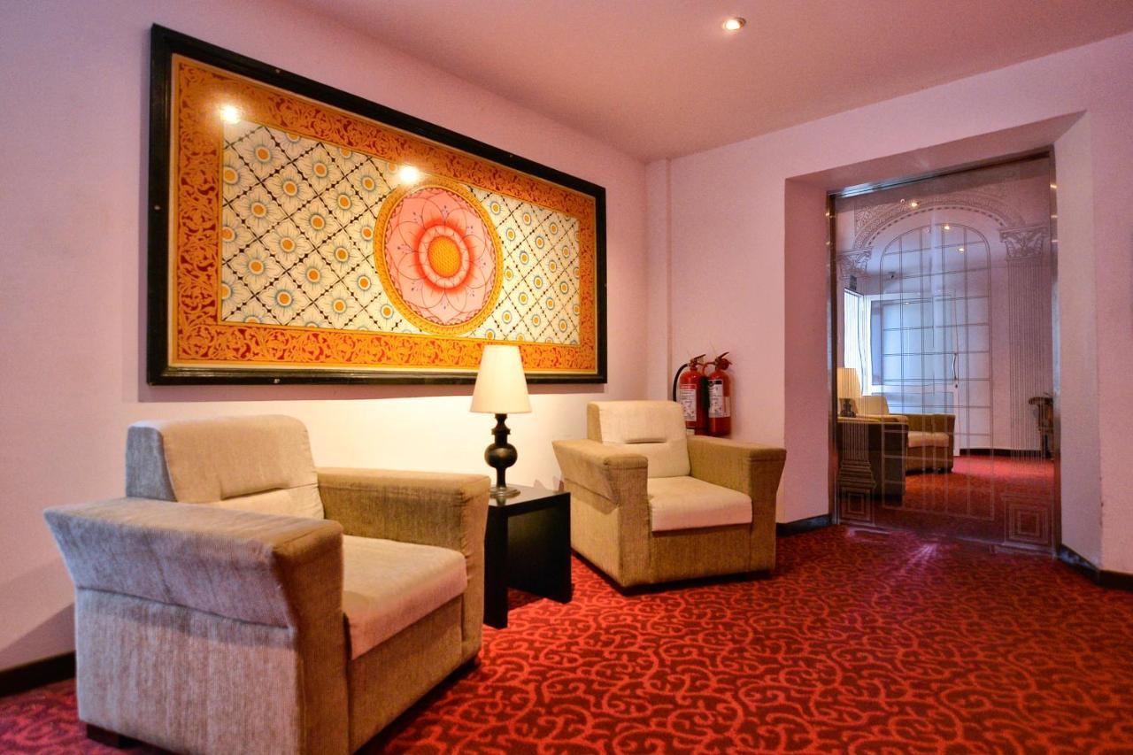 รอยัล กัณเฏียน Hotel แคนดี้ ภายนอก รูปภาพ